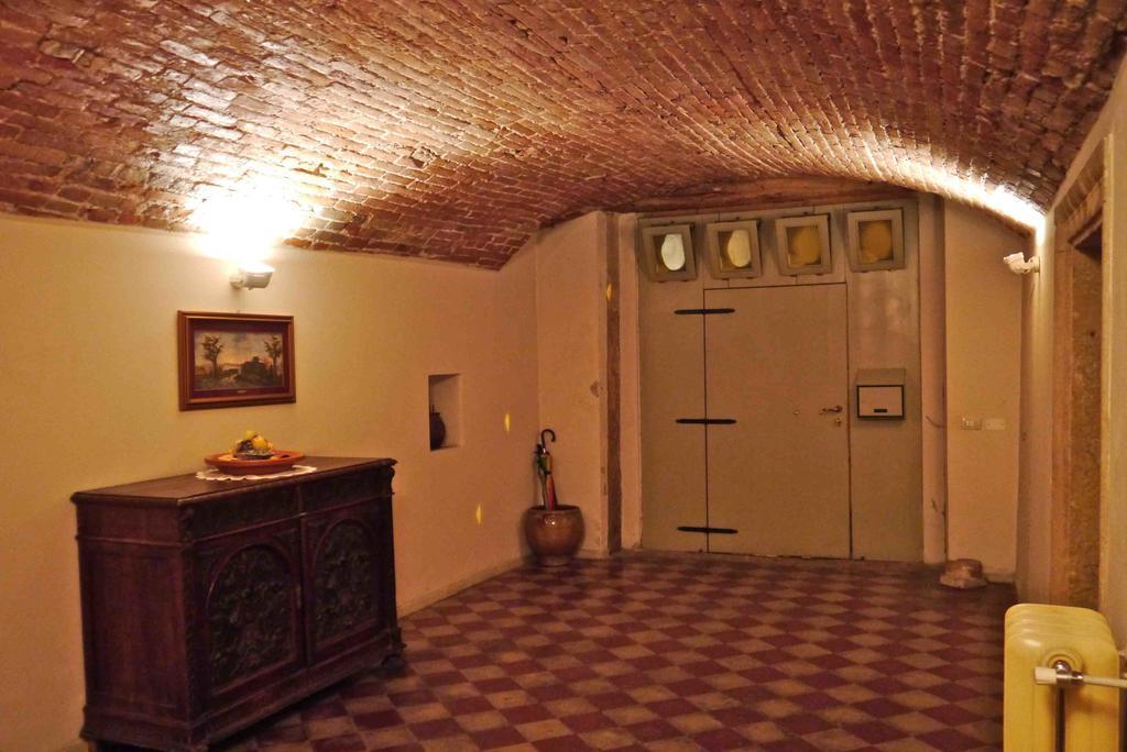 Апартаменты Residenza Carducci Centro Storico Верона Номер фото